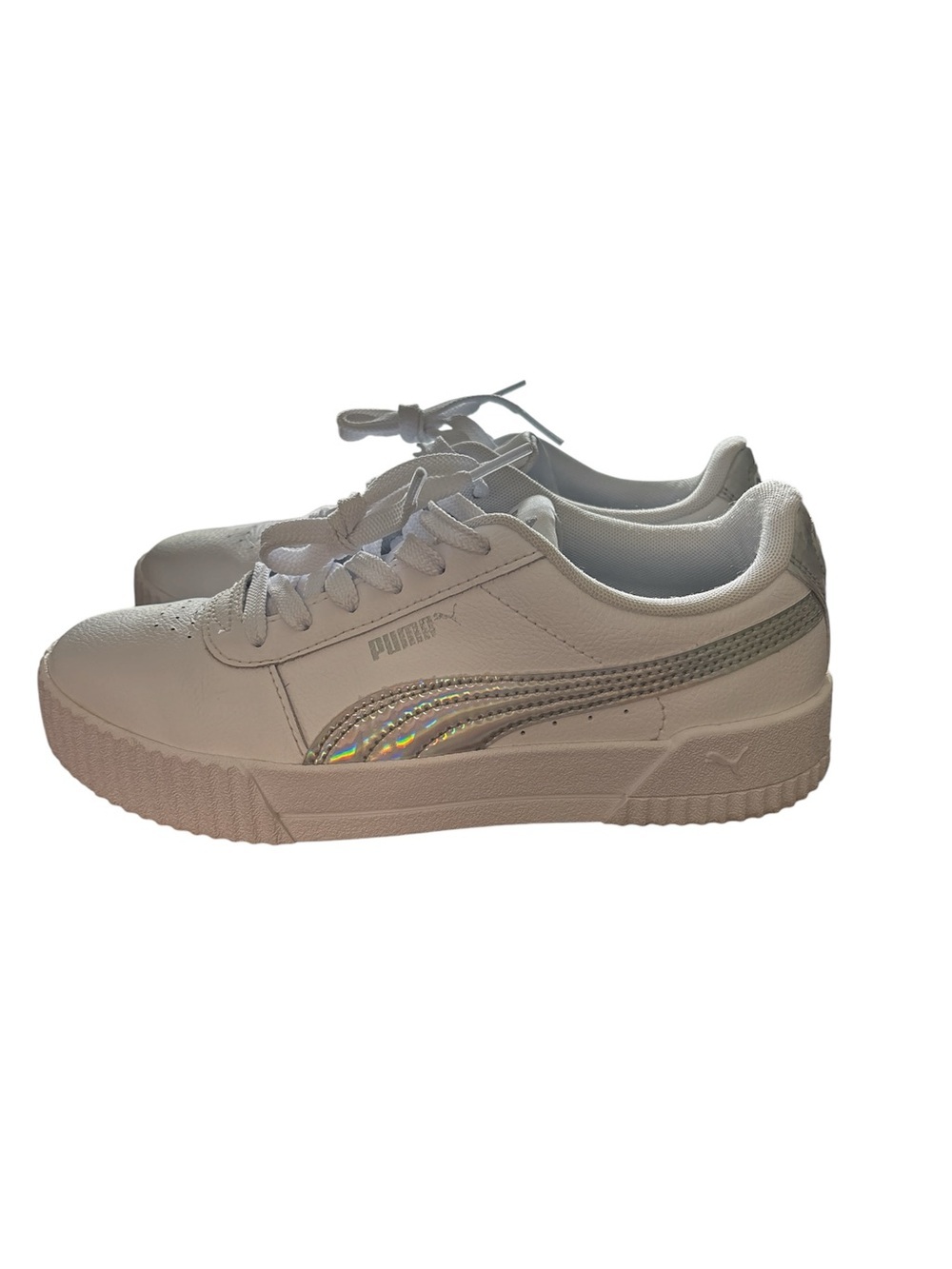 Puma White Sneakers with Iridescent Accent Zs/7.5